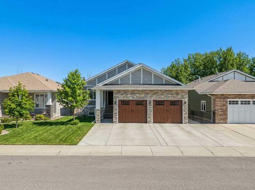 1205 Hillcrest Manor Estate, Strathmore, AB, T1P0B9 | Card Image