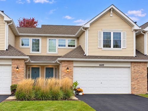 1689 S Candlestick Way, Waukegan, IL, 60085-8670 | Card Image