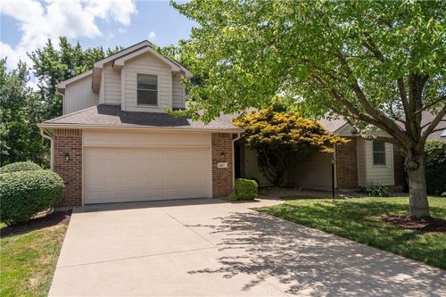 4517 Harvard Rd, Lawrence, KS, 66049-3536 | Card Image