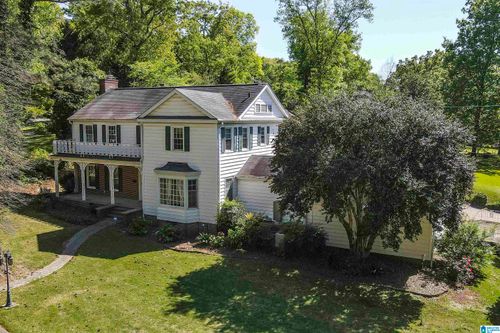 8 Sunset Dr, Anniston, AL, 36207-7608 | Card Image