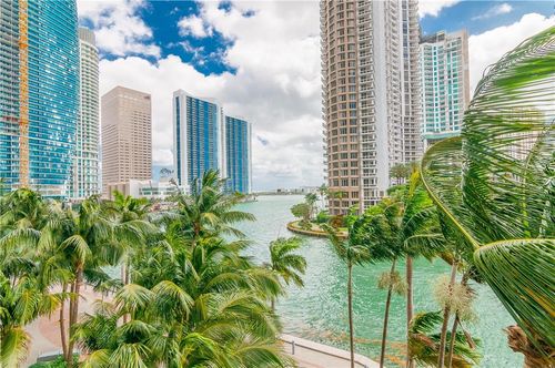 bay-465 Brickell Ave, Miami, FL, 33131-2494 | Card Image
