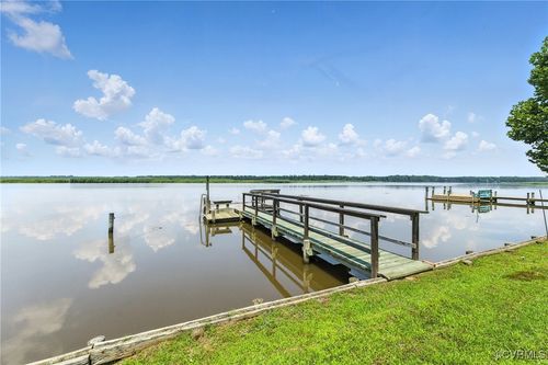 1647 Winona Park Dr, West Point, VA, 23181-3034 | Card Image