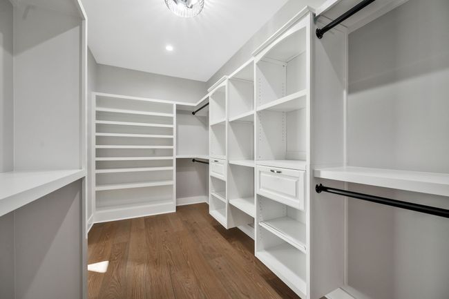 Primary Closet | Image 34