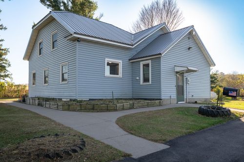 N12507 County Road Q, Glenwood City, WI, 54013-4729 | Card Image