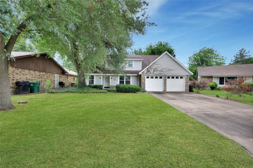 9735 Philmont Dr, Houston, TX, 77080-1235 | Card Image