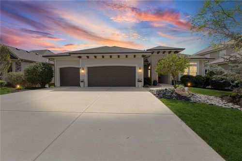 24847 W 98th St, Lenexa, KS, 66227-7324 | Card Image