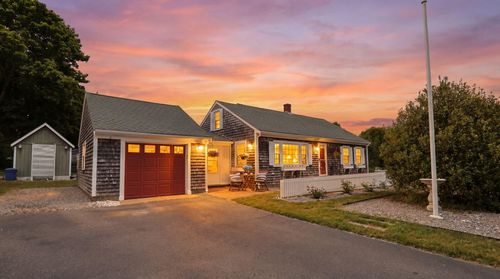 20 Peterson Rd, Falmouth, MA, 02540-3346 | Card Image