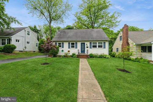 212 Greeley St, Hightstown, NJ, 08520-4128 | Card Image