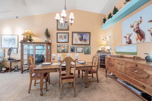 19 Sunrise Way, Home with 3 bedrooms, 3 bathrooms and 4 parking in Priddis Greens AB | Image 13