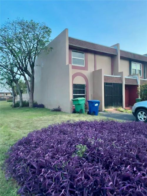2754 Nw 196th St, Miami Gardens, FL, 33056-2501 | Card Image