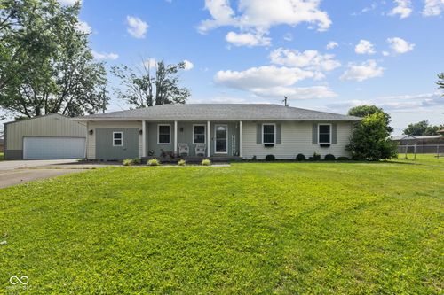 740 Linden Dr, Seymour, IN, 47274-2638 | Card Image