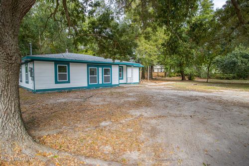 226 Milray Ln, Gulfport, MS, 39507-1401 | Card Image