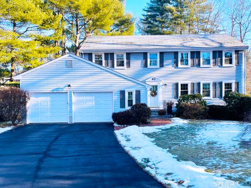 40 Homestead Ln, Avon, CT, 06001-2933 | Card Image