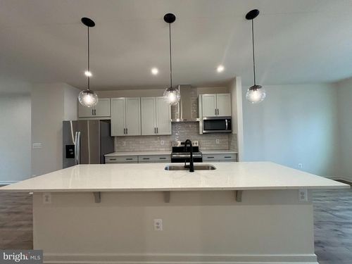 18004 Alicia Ave, Dumfries, VA, 22026-3404 | Card Image