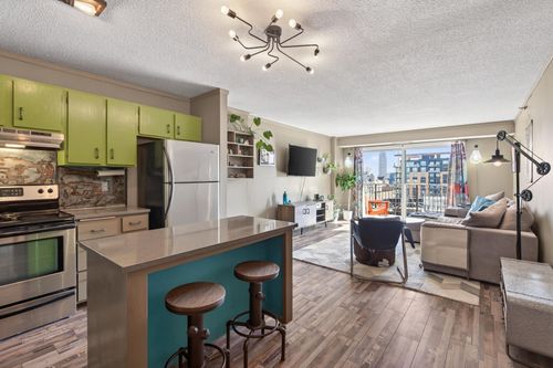 1010-121 Washington Ave S, Minneapolis, MN, 55401-2128 | Card Image