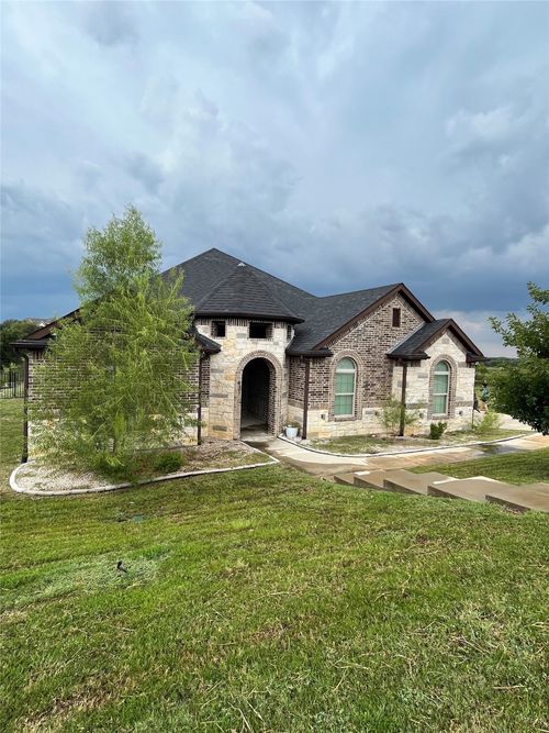 431 Golden Pond Dr, Cedar Hill, TX, 75104-6724 | Card Image