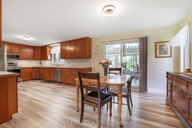 42 Strickland Rd, House other with 3 bedrooms, 2 bathrooms and 8 parking in Lombardy ON | Image 9