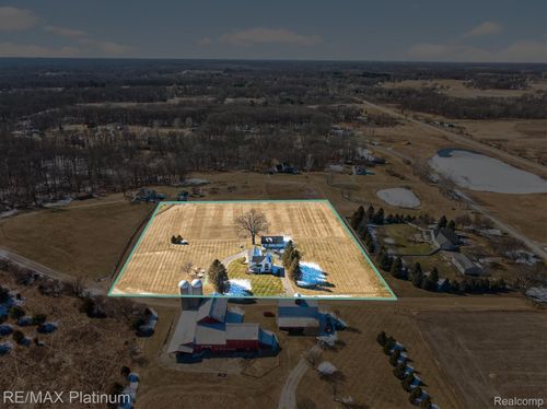 15330 Howlett Rd, Gregory, MI, 48137-9506 | Card Image