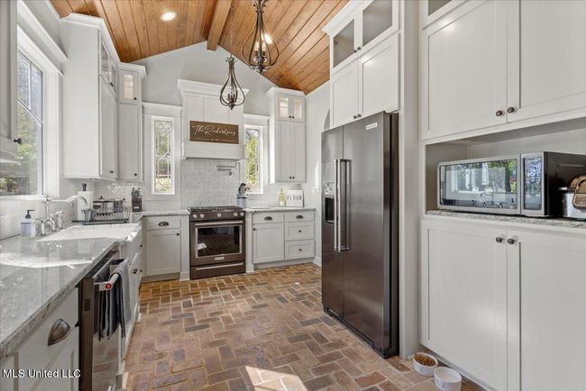 10-Kitchen | Image 10