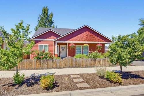 2248 Calico Lane, Medford, OR, 97501 | Card Image