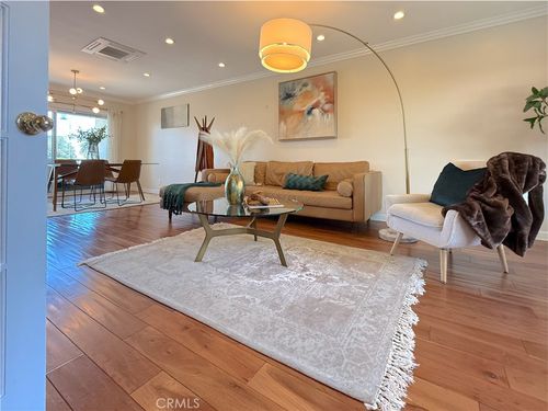 f3-2662 E 2nd St, Long Beach, CA, 90803 | Card Image