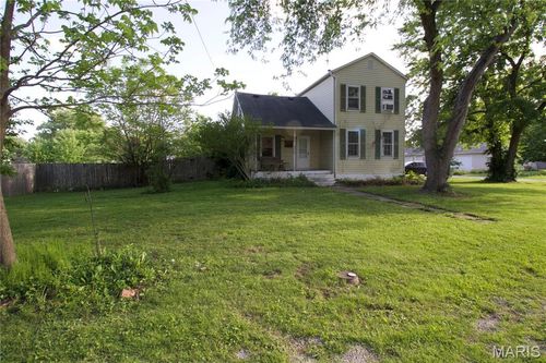 402 E Elm St, Bunker Hill, IL, 62014-1468 | Card Image