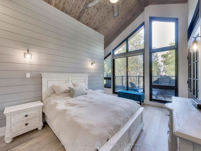 854 Royal York Rd, House other with 3 bedrooms, 3 bathrooms and 5 parking in Etobicoke ON | Image 19