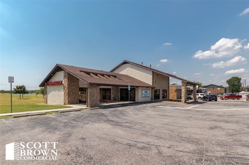 638 Londonderry Ln, Denton, TX, 76205-5379 | Card Image