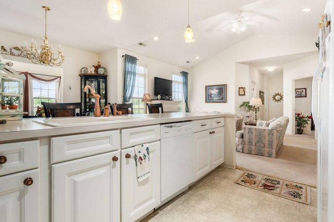 31 Claire Ct, Condo with 3 bedrooms, 2 bathrooms and null parking in Circleville OH | Image 9