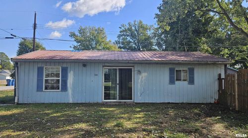 104 S Park St, Hurst, IL, 62949-1058 | Card Image