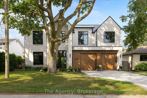 203 Weybourne Rd, Oakville, ON, L6K2T7 | Card Image
