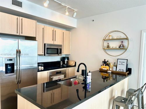 apt-2010-79 Sw 12th St, Miami, FL, 33130-5205 | Card Image