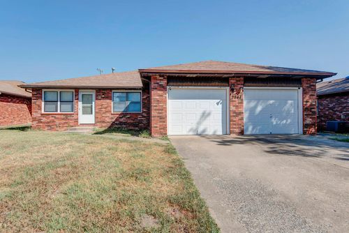 a-and-b-2747 E Mcdaniel Street, Springfield, MO, 65802 | Card Image