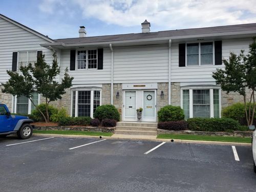 ga8-136 Peachtree Memorial Dr Nw, Atlanta, GA, 30309-1096 | Card Image