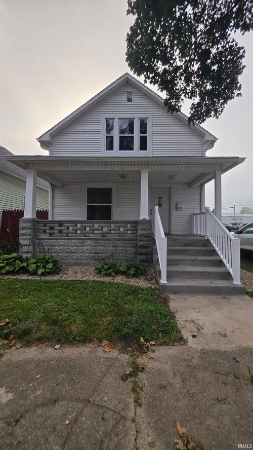 815 Monroe St, Rochester, IN, 46975-1632 | Card Image