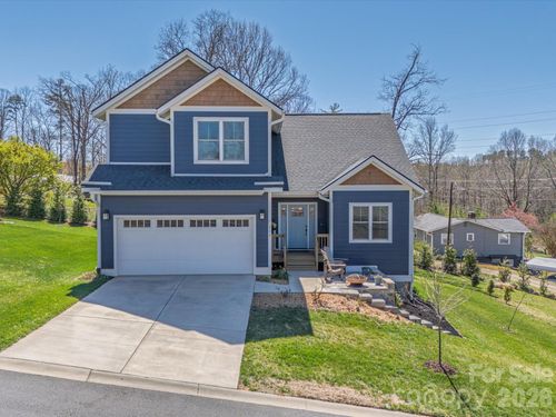111 Ellis Ln, Arden, NC, 28704-1429 | Card Image