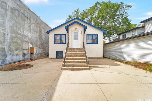 315 Av F S, Saskatoon, SK, S7M1T3 | Card Image