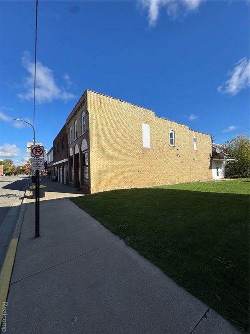 3462 Main St, Deckerville, MI, 48427-7709 | Card Image