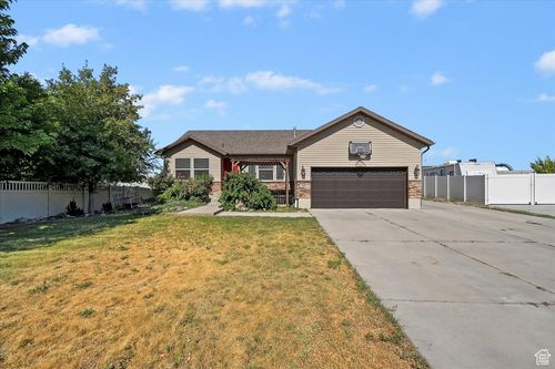 1692 Willow Creek Cir, Farmington, UT, 84025-2032 | Card Image