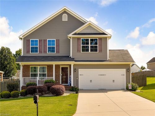 321 Carter Ridge Dr, Reidsville, NC, 27320-9634 | Card Image