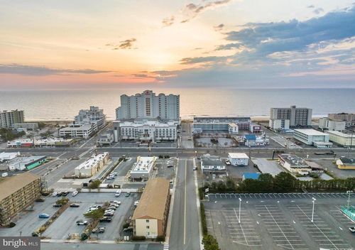 204-202 32nd St, OCEAN CITY, MD, 21842-6605 | Card Image