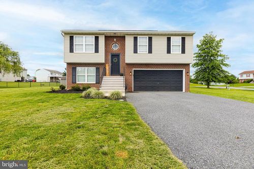 15245 Wedgewood Dr, GREENCASTLE, PA, 17225-8688 | Card Image
