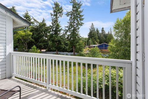 apt-h206-8823 Holly Dr, Everett, WA, 98208-1864 | Card Image