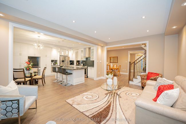 16 Casserley Cres, House other with 5 bedrooms, 5 bathrooms and 4 parking in Tottenham ON | Image 8