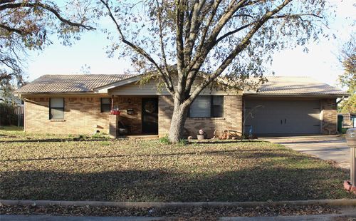 550 N Charlotte Ave, Stephenville, TX, 76401-2808 | Card Image