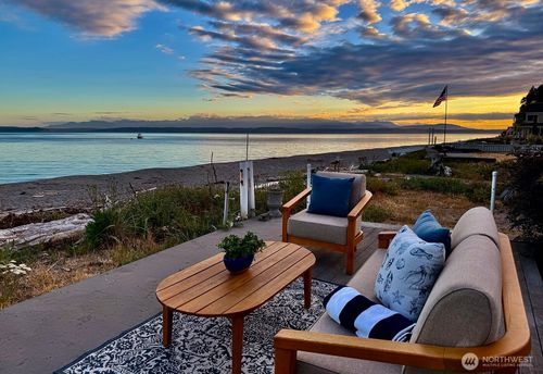 848 Old Beach Road, Freeland, WA, 98249 | Card Image