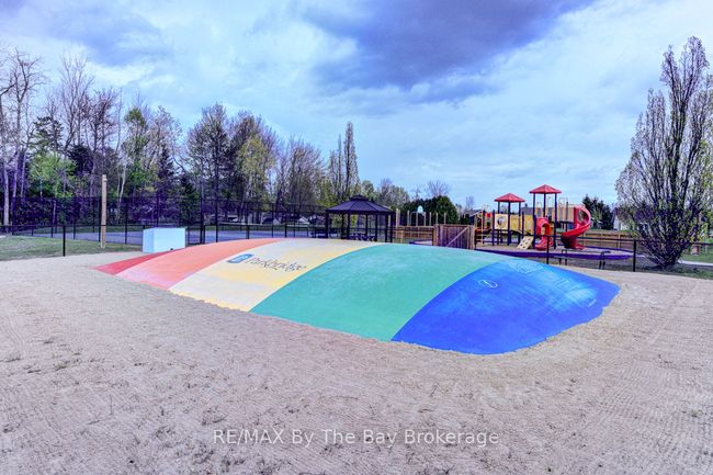 30 Cabin Cres, House other with 3 bedrooms, 1 bathrooms and 2 parking in Wasaga Beach ON | Image 41