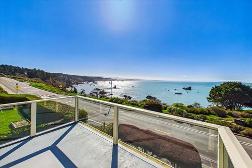 730 Edwards St, Trinidad, CA, 95570-9511 | Card Image