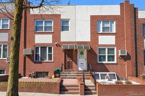 5262 79th Street, New York, NY, 11373 | Card Image