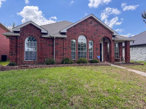 2201 Silverthorn Ln, Flower Mound, TX, 75028-7246 | Card Image